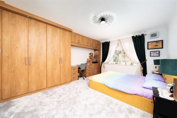 Canons Drive, Edgware