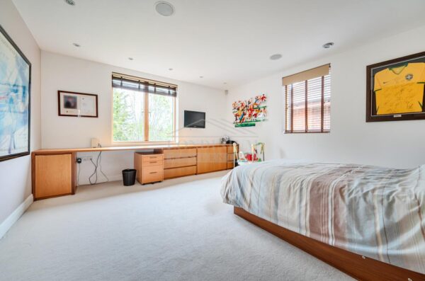 Reenglass Road, Stanmore