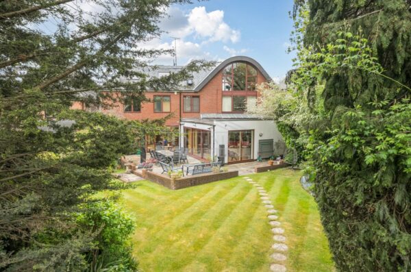 Reenglass Road, Stanmore