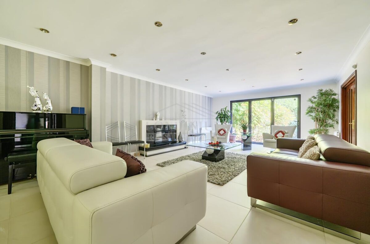 Fallowfield, Stanmore