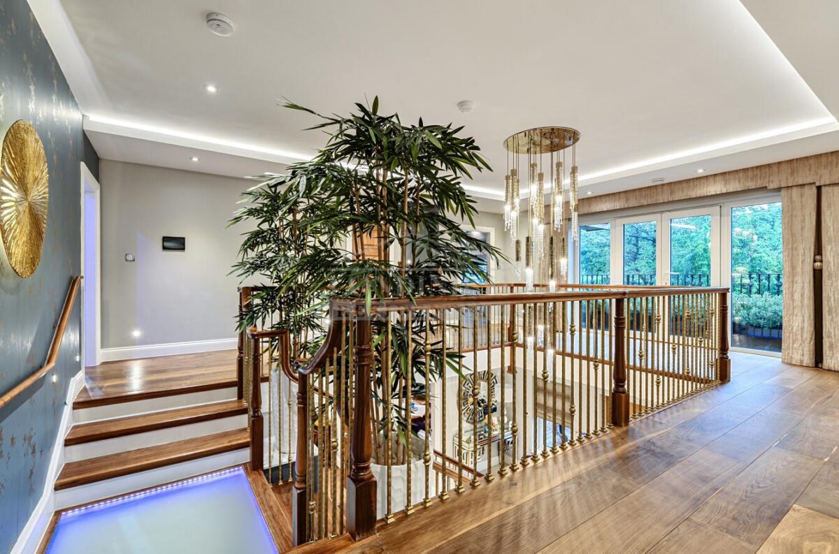 Gordon Avenue, Stanmore