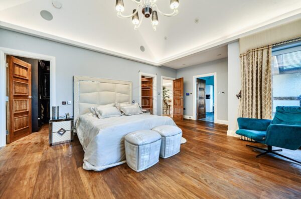 Gordon Avenue, Stanmore
