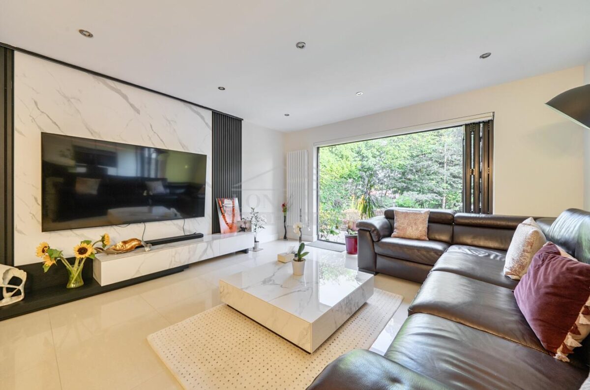 Fallowfield, Stanmore