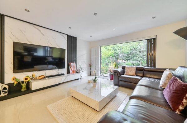 Fallowfield, Stanmore