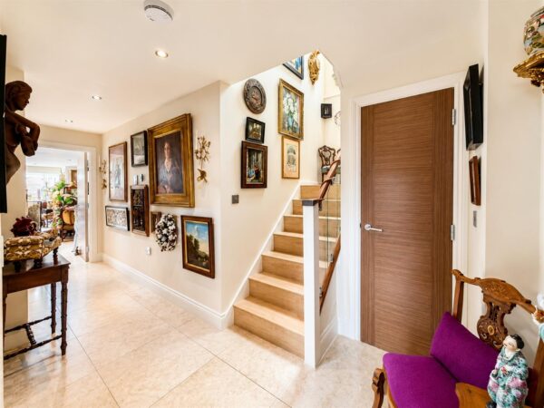Marlborough Drive, Bushey