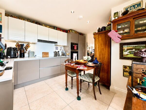 Marlborough Drive, Bushey