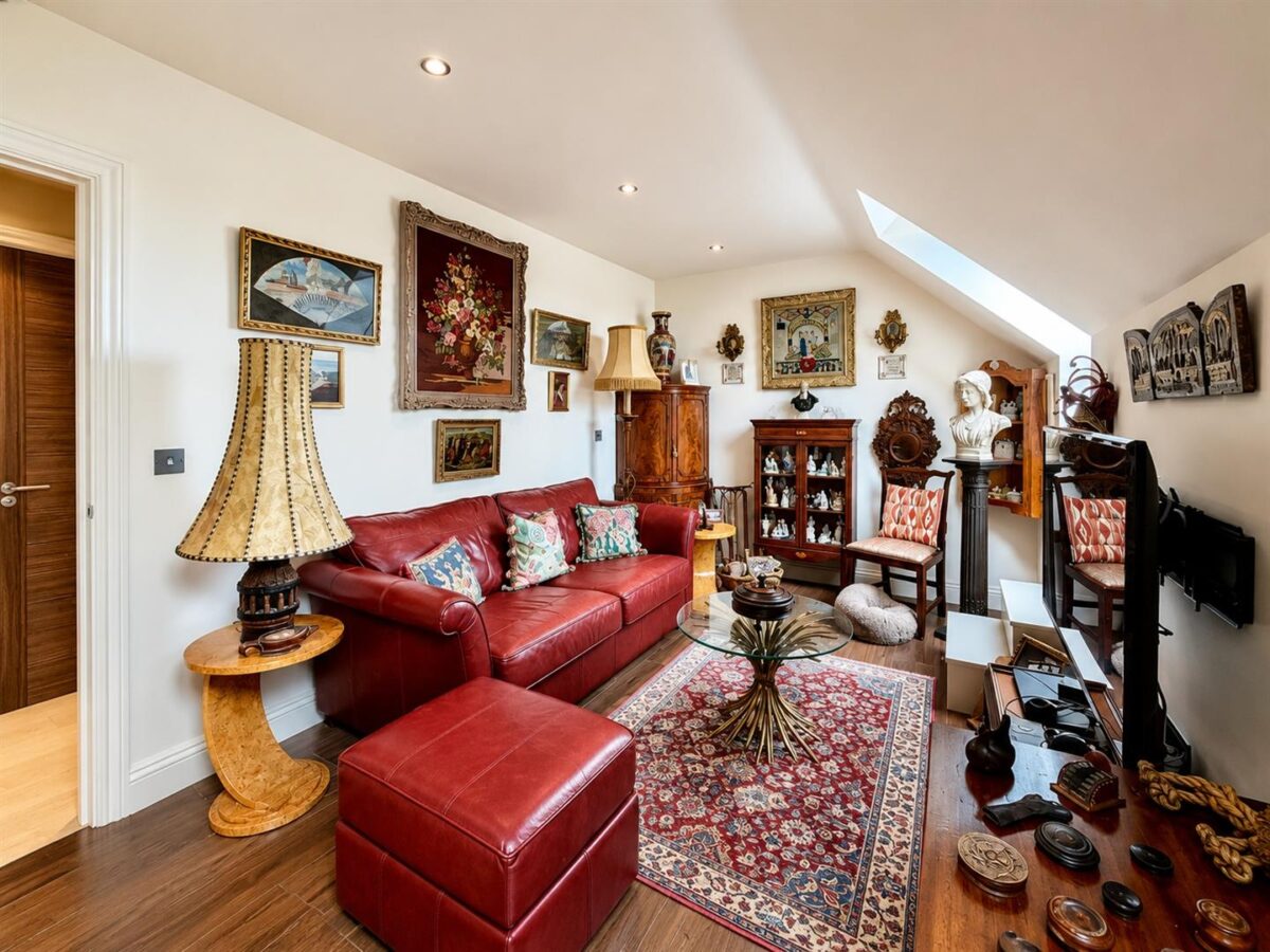 Marlborough Drive, Bushey