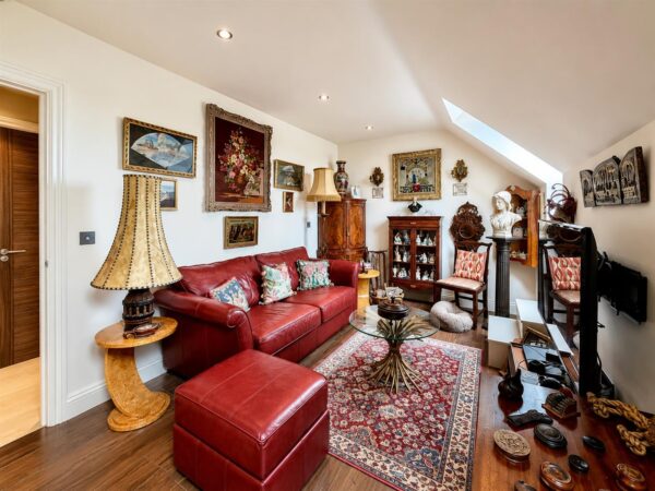 Marlborough Drive, Bushey