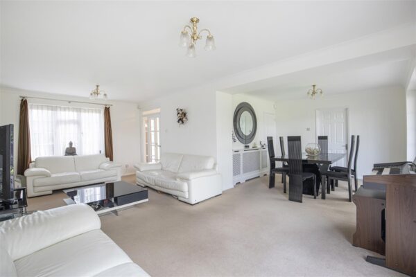 Ash Close, Stanmore