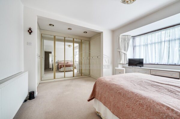 Hartland Drive, Edgware