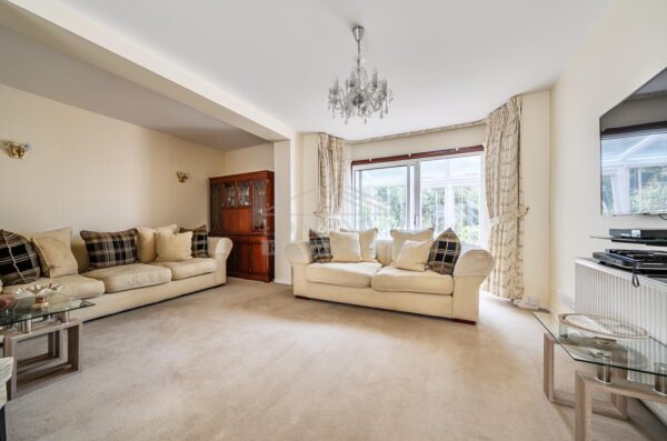 Hartland Drive, Edgware