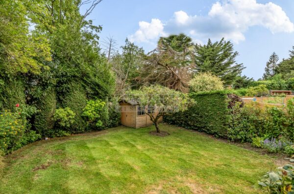 Hartland Drive, Edgware