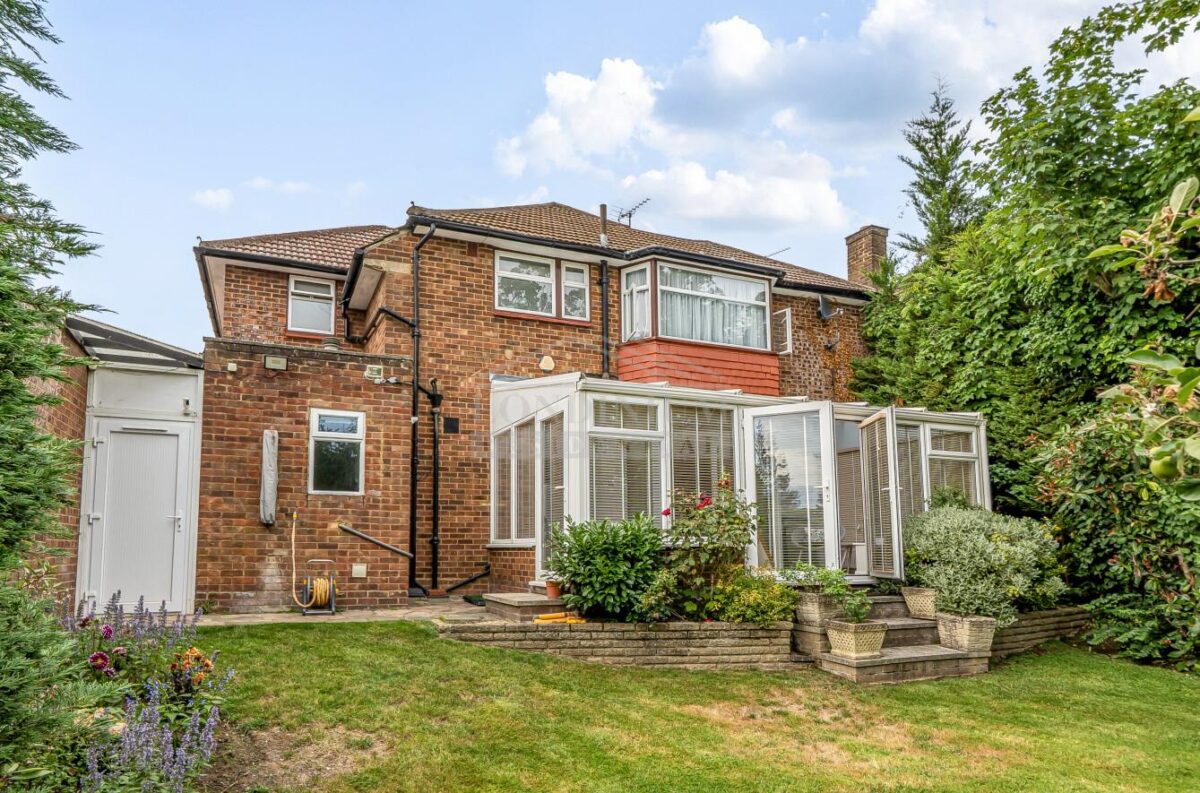 Hartland Drive, Edgware