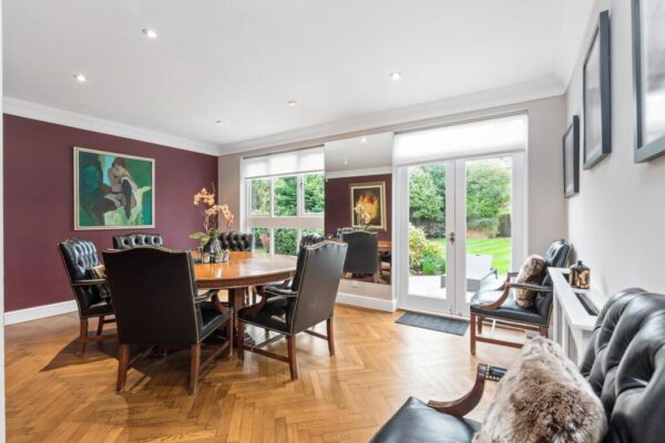 Laurino Place, Bushey Heath