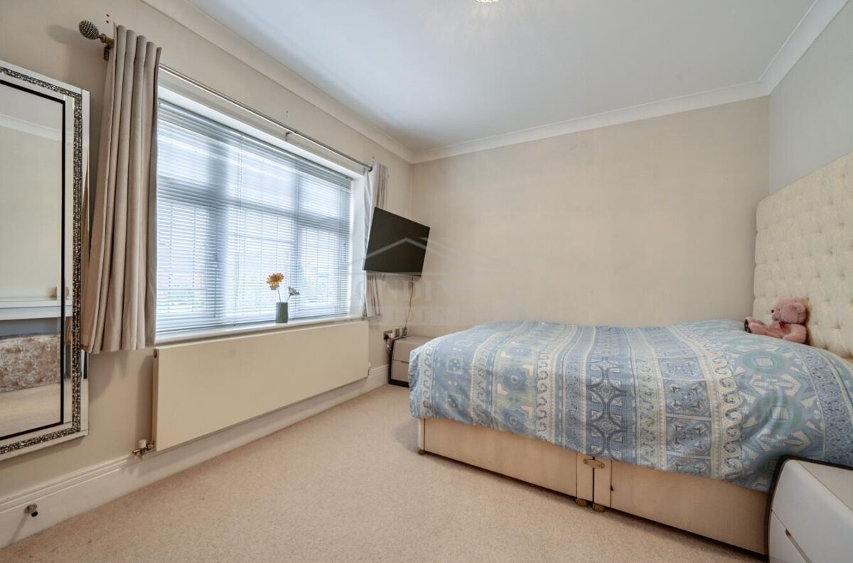Augustus Close, Stanmore