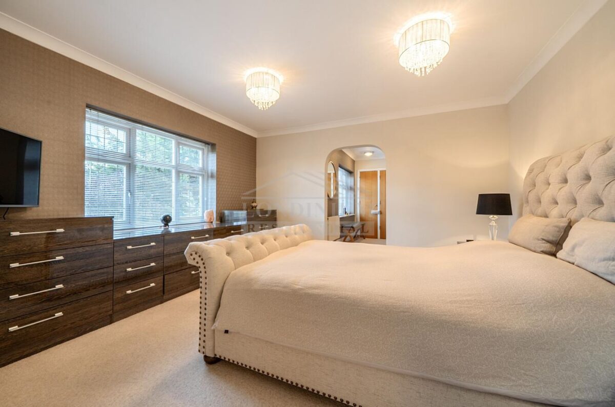 Augustus Close, Stanmore
