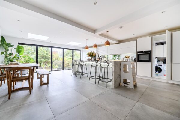 Coldharbour Lane, Bushey