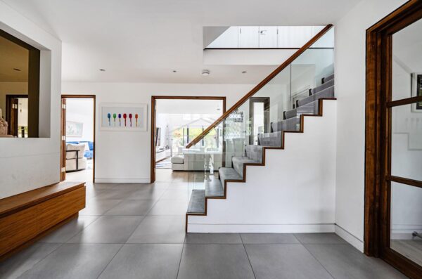 Gordon Avenue, Stanmore